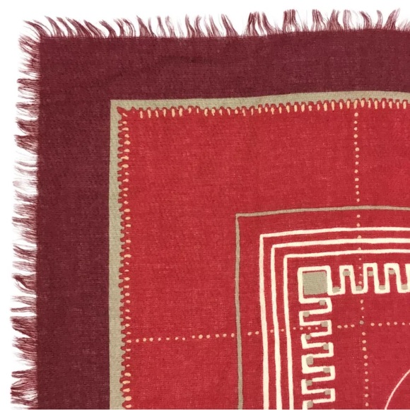 ✨🛍️ Chanel Red CC Logo Silk Blend Scarf - Picture 2 of 8